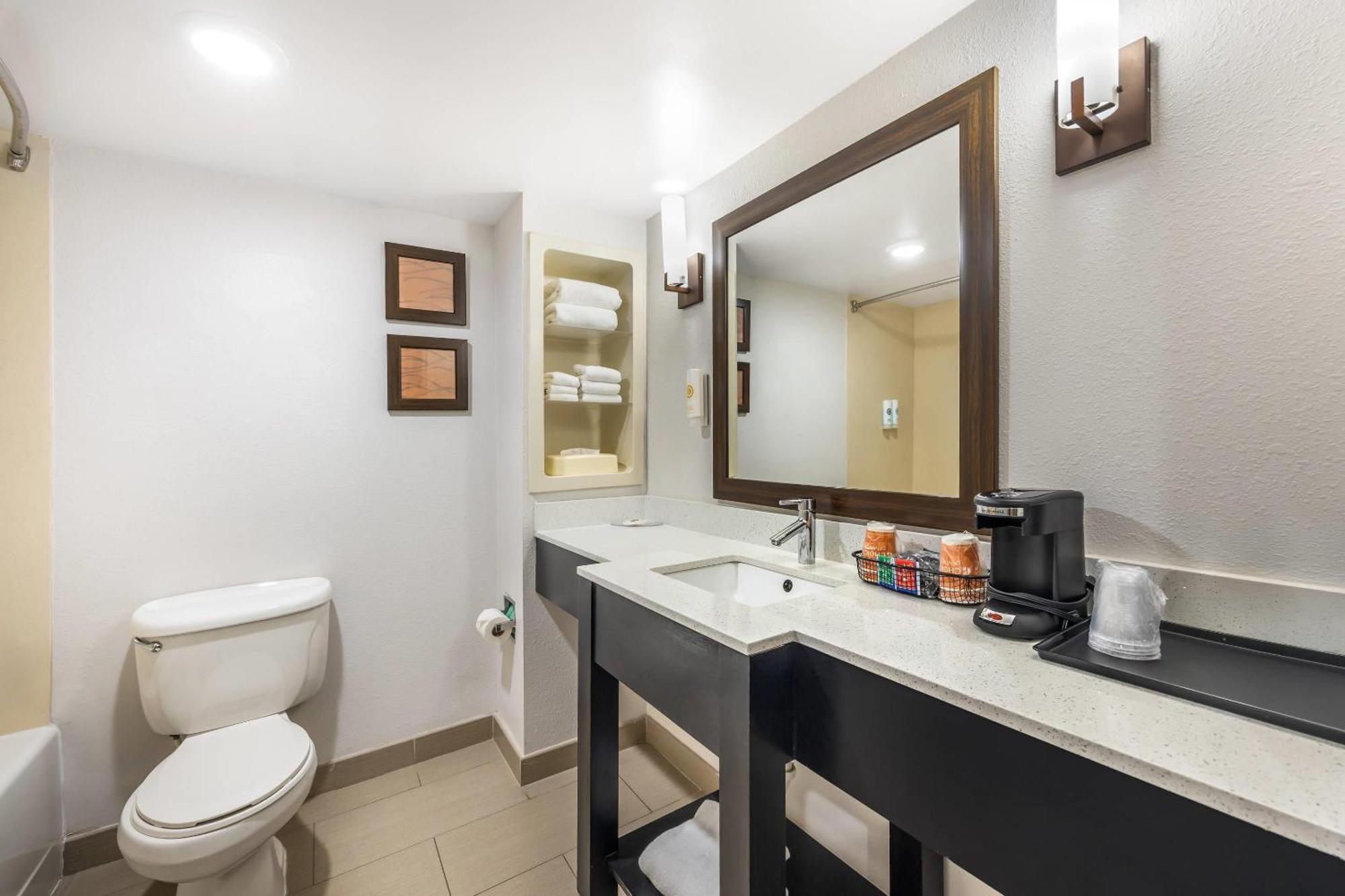 Comfort Inn & Suites Chattanooga West - Lookout Mountain Bagian luar foto